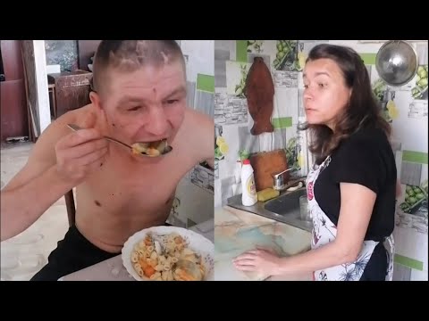 Видео: РЕЦЕПТ ТУШЕНОГО МИНТАЯ С ЛУКОМ И МОРКОВЬЮ