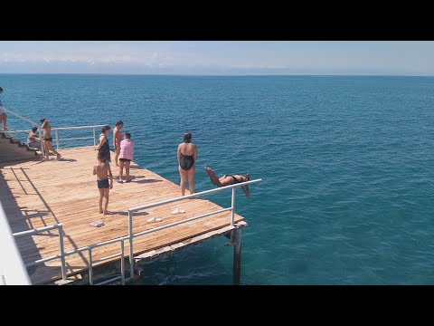 Видео: Прыжки с пирса. Красивейшее виды. Озеро Ысык-Кол, Иссыкуль, Чон-Сары-Ой. Дом отдыха Алтын Кум.