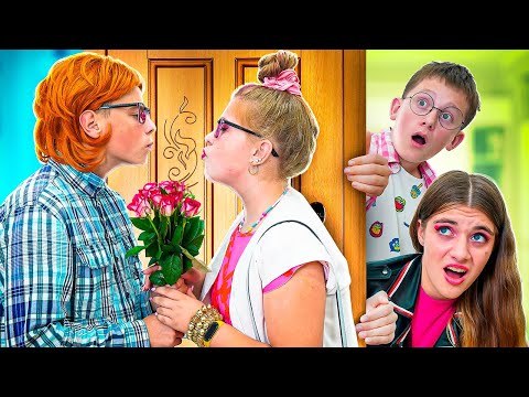 Видео: Хулиганка VS Пай-Мальчик || Неловкие и Смешные Ситуации в Школе