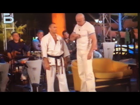 Видео: Емил Костов-тамешивари в Шоуто на Слави-2003/Emil Kostov tameshiwari in the Slavi's Show-17.07.2003