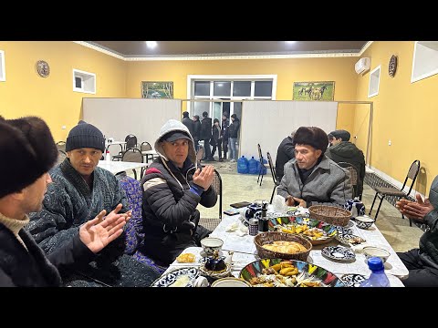 Видео: Из за Сильных морозов закрываются Кафе в Узбекистане! 200 кг Лука в день! Узбекистан!