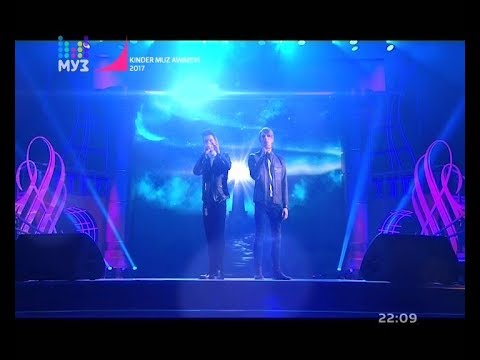 Видео: Kinder МУЗ Awards 2017. DVOE - Падали