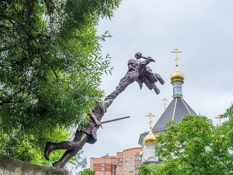 Видео: Парк сказок в Совхозе им. Ленина