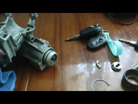 Видео: Замок зажигания BMW E39 | Прокручивается личинка | Заклинил руль-