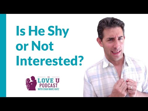 Видео: Застенчивы или не заинтересованы?