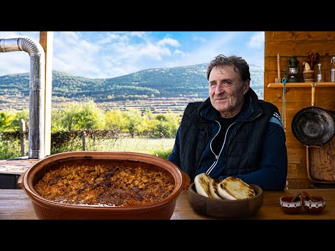 Видео: Свинско джоланче със зеле в гювеч  | Yotov Recipes