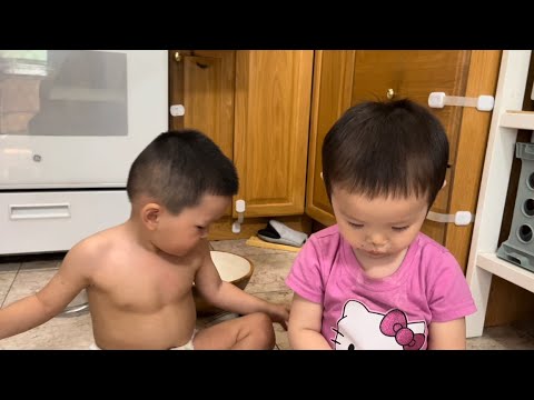 Видео: Vlog #20 Ихрүүдтэй ээжийн өдөр 🤍/ Өглөөнөөс өдрийн унтлага хүртэл👧🏻👦🏻/ The Mongolian Twins