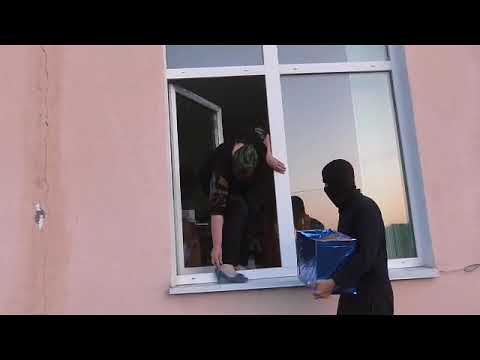 Видео: Лучшее видео от классных руководителей на выпускной))