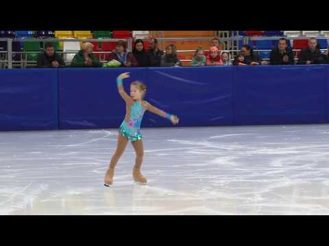 Видео: Лиза, юный  фигурист, первое место