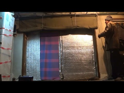 Видео: Монтаж скручиваемой шторки (полога) на гаражные ворота. Разбор ошибок монтажа.