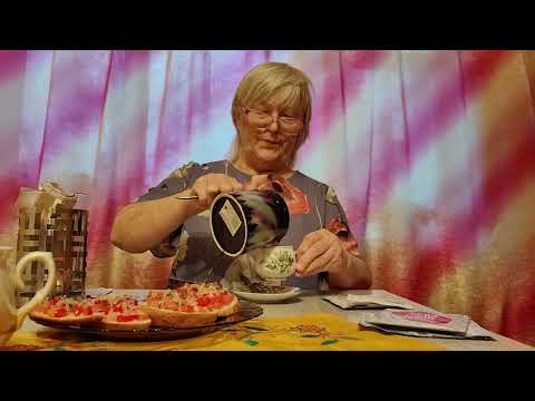 Видео: Очередной презент от дочери