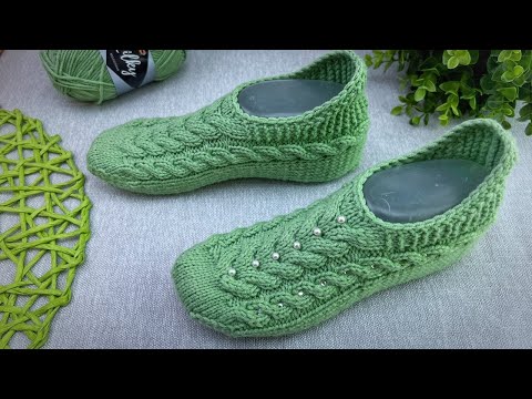 Видео: НУ ОЧЕНЬ КРАСИВЫЕ!!! домашние следки спицами. мастер класс