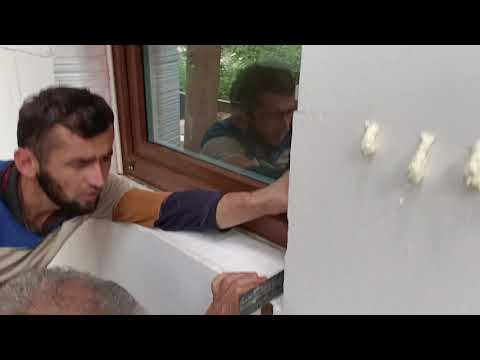 Видео: Как в пенопласте и минеральной вате подготовить уклон под установку подоконного отлива, СФТК EIFS