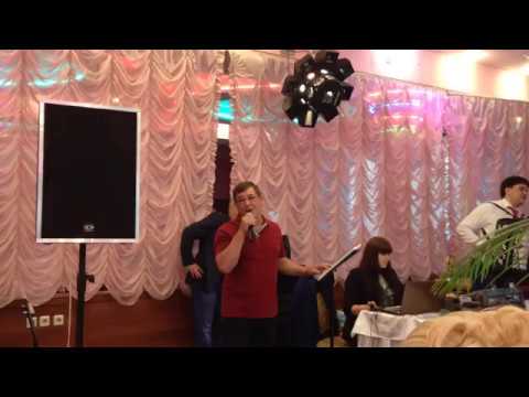 Видео: Салават Фатхетдинов поет на татарской свадьбе