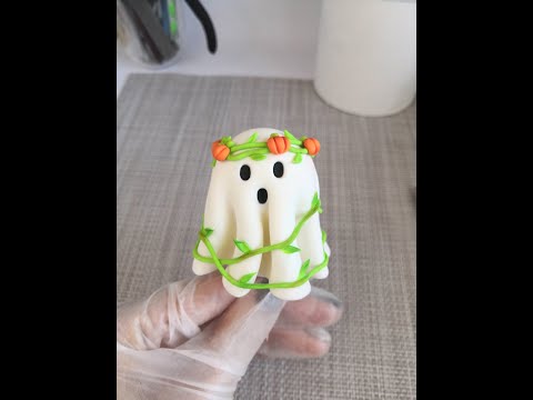 Видео: Sugar paste tutorial cute little ghost for halloween. Милое привидение из мастики на хэлоуин