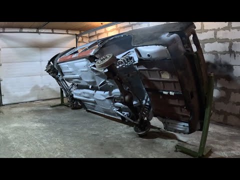 Видео: ВАЗ 2103. Начало малярных работ. Антикоррозийная защита днища и арок.