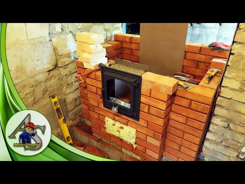 Видео: Отопительная печь для дачи.  5 на 3 кирпича