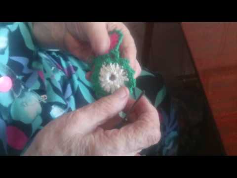 Видео: Всем, кто просил показать, как моя мама вяжет салфетки