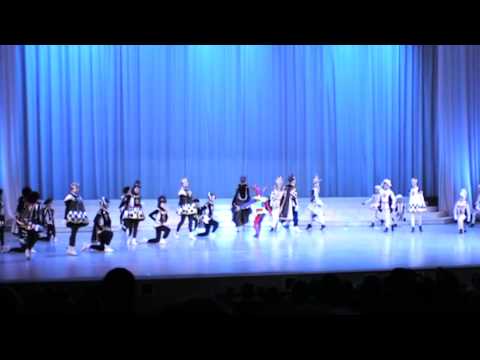 Видео: Королевский бал