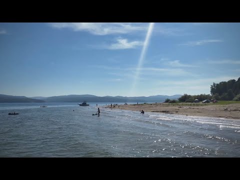 Видео: Песчаный берег Красноярского моря не далеко от Хакасии. Приморск, Даурское.