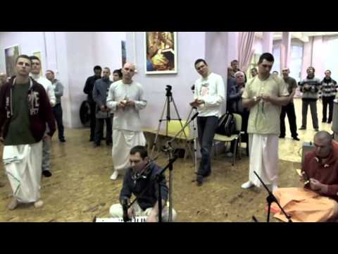 Видео: 2016.02.07, Вс. - СПб, КЦ Гаура. Вс 03 - Программа и Киртаны. Е.М. Ачтьютатма Пр