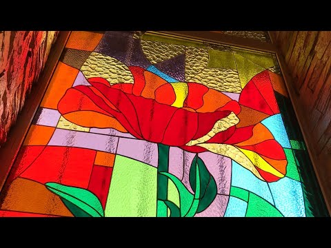 Видео: Витраж тиффани "МАКИ" в двухкамерном стеклопакете окон .
