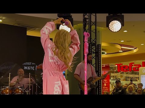 Видео: Концерт ТРЦ «Щёлковский». Мари Краймбрери @marikraimbrery 🫶🏼