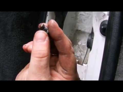 Видео: Люфт в двери пежо 605