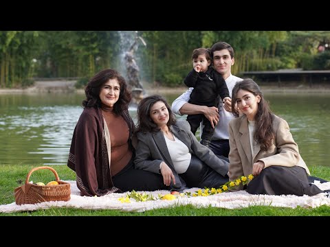 Видео: Нана/Мама Абзагу Цвижба, Сарида Цвижба, Радица Цвижба (реакция мамы на песню)