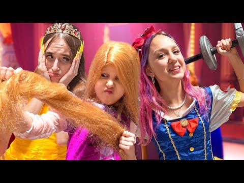 Видео: ПРЕВЪРНАТИ СМЕ В ПРИНЦЕСИТЕ НА ДИСНИ! 😱