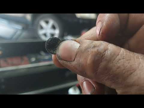 Видео: 7.3 Замена подкачивающего насоса Power Stroke Ford.