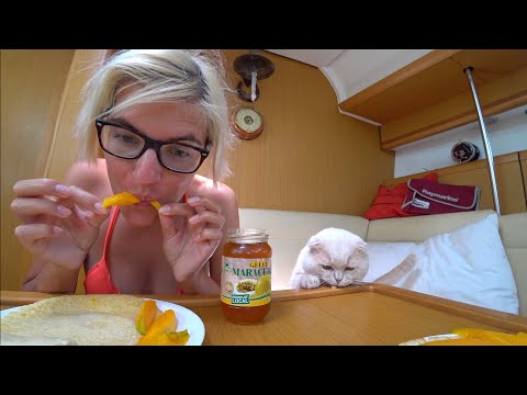 Видео: СОРВАЛО ЯХТУ С ЯКОРЯ и понесло на мель! Брошенные лодки погибают! Блин, готовим! 4K