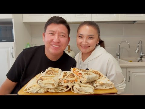 Видео: МУКБАНГ ДОМАШНЯЯ ШАУРМА ДОНЕР. ТЕСТ ОТ БАГЖАН🤗 Mukbang SHAWARMA не асмр