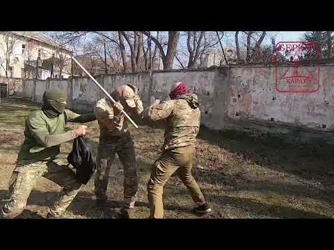 Видео: Поединок против нескольких противников.
