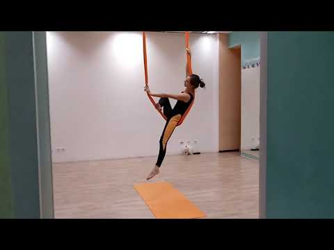 Видео: Приглашение на курс йоги в гамаках