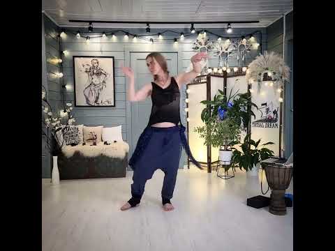 Видео: Импровизация в стиле трайбл фьюжн беллиданс/Improvisation in the style of Tribal fusion belly dance