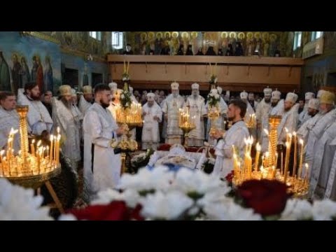 Видео: Літургія в день поховання митрополита Варфоломія