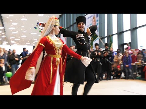 Видео: Как #АБРЕКИ из Майкопа зажигали в Петербурге! #ИППОсфера 2019 /Ансамбль кавказского танца, Адыгея