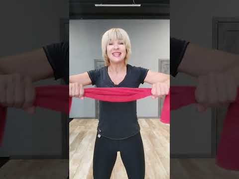 Видео: тренировка с полотенцем для любимого уровня подготовленности.