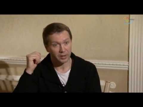 Видео: Евгений Миронов: «Люблю запах весны...»