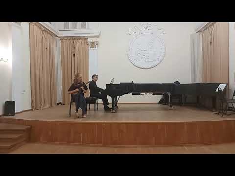 Видео: А.Вьетан, Рондино, исп. Софья Никонова (домра) /A.Vieuxtemps Rondino, Op. 32, No.2.