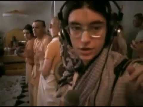 Видео: Шрила Прабхупада и Индрадьюмна Свами в Париже 1973