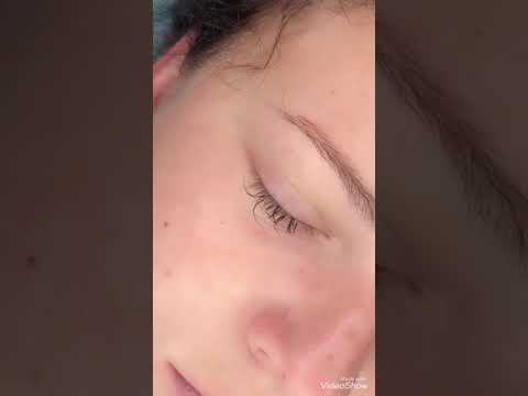 Видео: Снятие остатков ресниц механически без ремувера