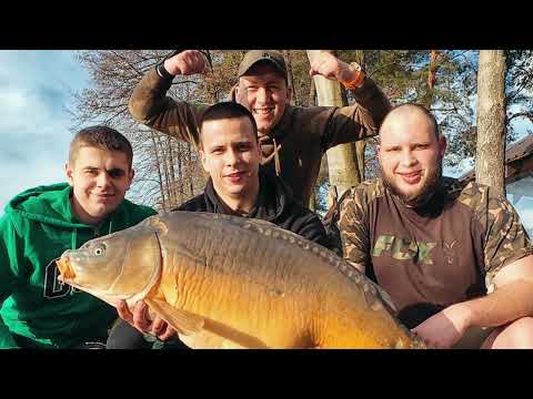 Видео: Нарешті вдале відкриття, короп кидається як собака
