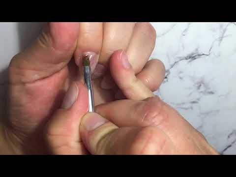 Видео: Гель на типсы - наращивание ногтей для начинающих