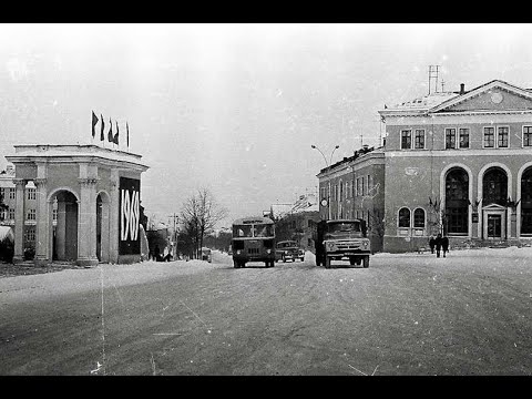 Видео: Новоуральск. 2004 г. Прокатимся по маршруту автобуса №1.