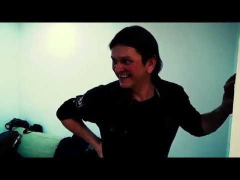 Видео: Кукрыниксы - «За сценой»