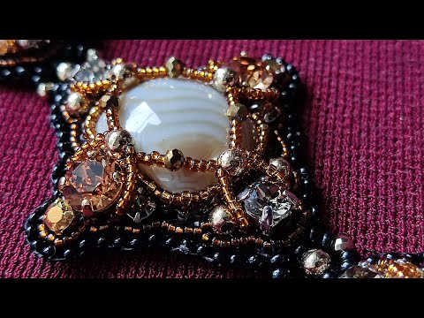 Видео: Бисероплетение. Урок 40. Браслет с агатом.