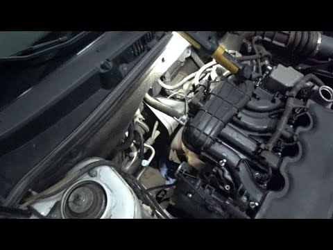 Видео: Какой способ замены моторного масла лучше Лада Гранта.