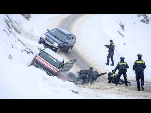 Видео: Смертоносная метель попала на камеру! Автомобили выходят из-под контроля в ледяном хаосе